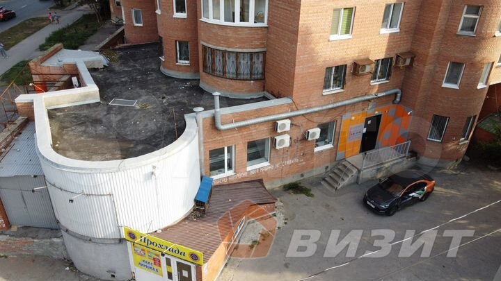 Помещение на входе в спальный район