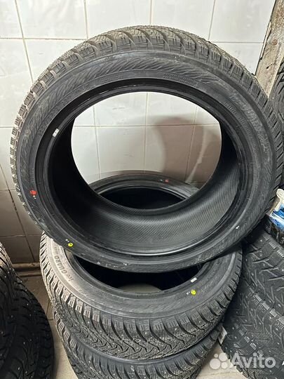Yokohama Ice Guard IG65 235/45 R18 98T