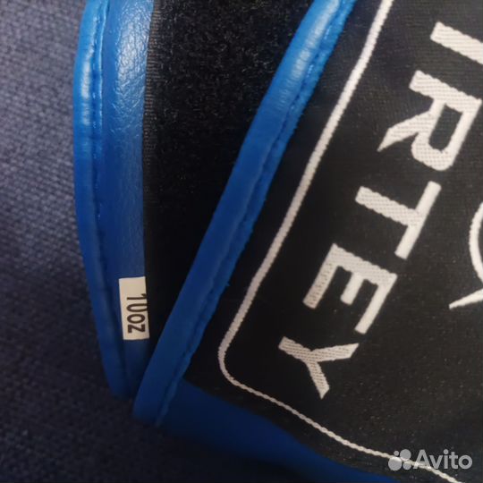 Боксерские перчатки детские 10 oz