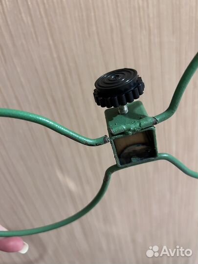 Стойка для мисок