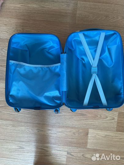 Чемодан + жд манеж