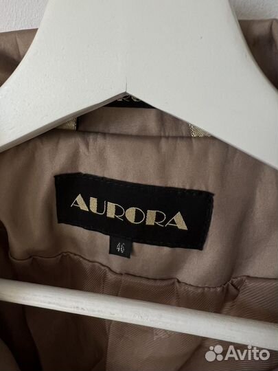 Тренч бежевый 42-44