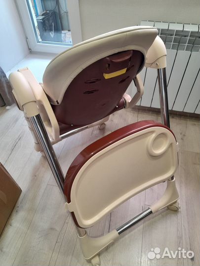 Стульчик для кормления luxmom