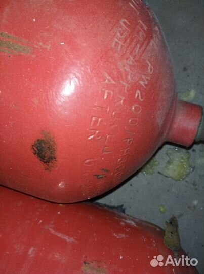 Продам газовые баллоны под метан на30л