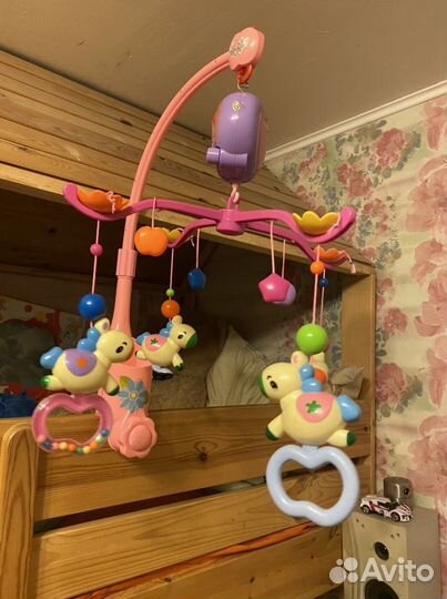 Детский мобиль в кроватку