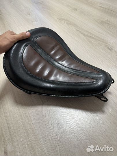 Оригинальное сиденье Harley- Davidsob Sportster