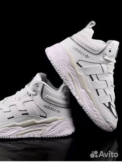 Кроссовки Adidas