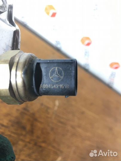 Датчик давления топлива Mercedes C-Class W204