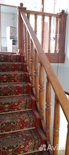 Лестница деревянная межэтажная б/у