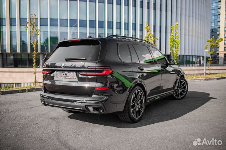 BMW X7 3.0 AT, 2023, 4 500 км