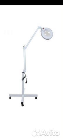 Лампа лупа на штативе