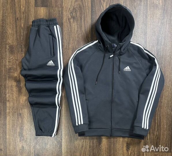 Спортивный костюм adidas на флисе