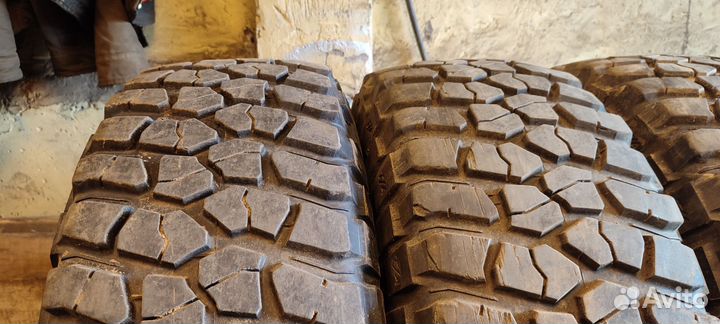 Bfgoodrich Mud-Terrain T/A KM2 285/75 R16