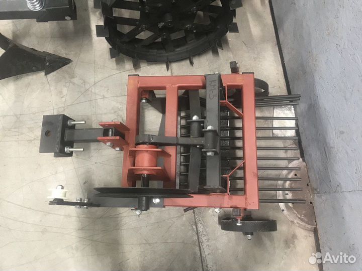 Картофелекопалка для мотоблока км-3