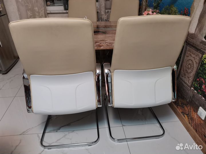 Стулья офисные Sunon (отличное)