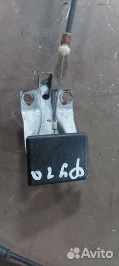 Ручка трос капота на Nissan Fuga