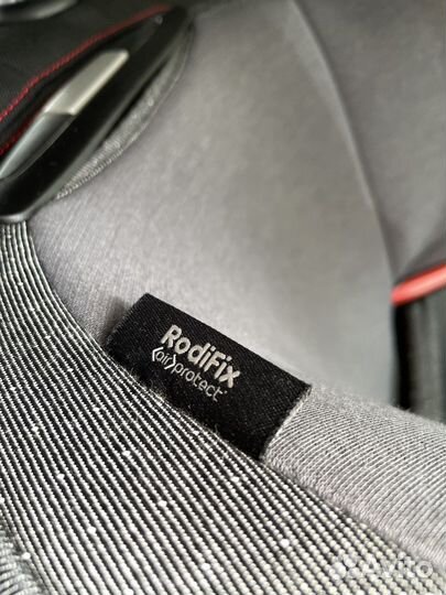 Автокресло maxi cosi rodifix airprotect 15-36кг