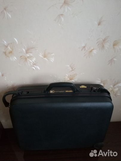 Чемодан-кейс