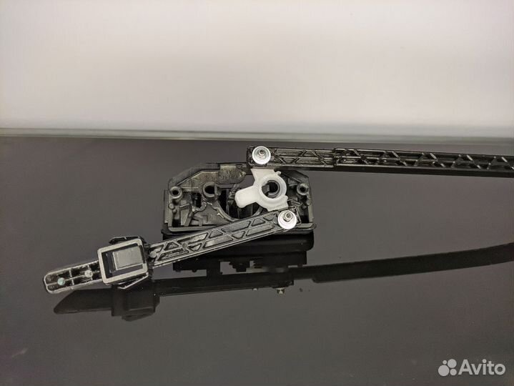 Комплект тяг бардачка Toyota Corolla XI E180