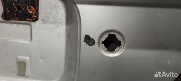 Крышка багажника nissan bluebird u14