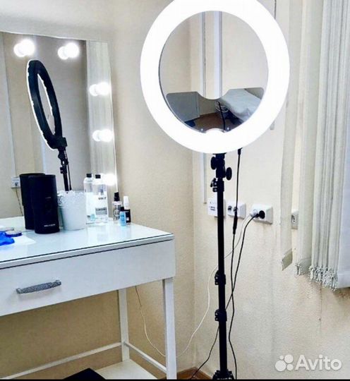 Кольцевая лампа