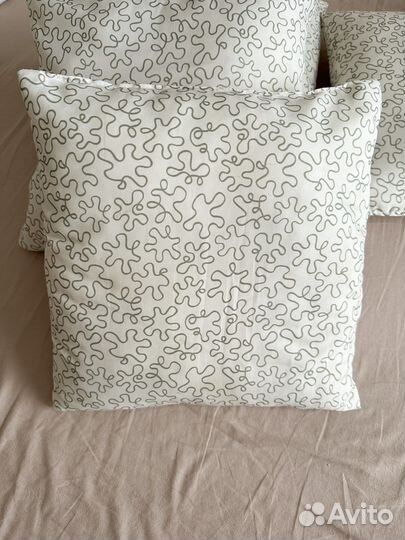 Подушки Икеа 30см белые
