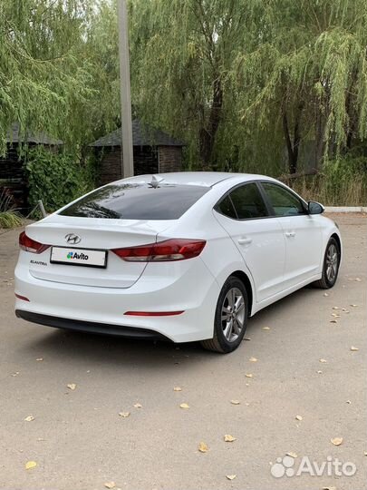 Hyundai Elantra, 2017
