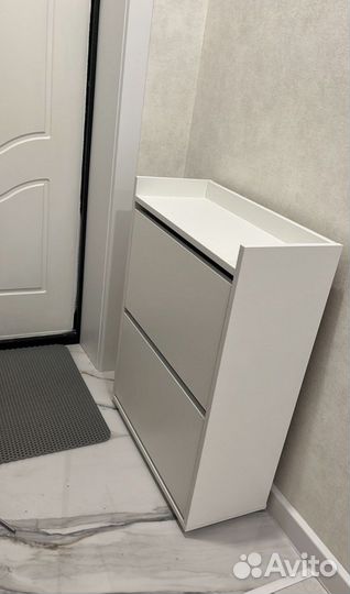 Белая для обуви тумба обувница