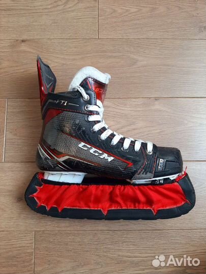 Коньки хоккейные CCM