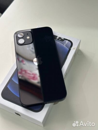 iPhone 12, 64 ГБ