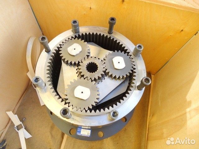 Редуктор поворота без мотора JCB 130