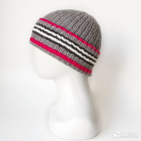 Теплая зимняя вязаная шапка для мужчины