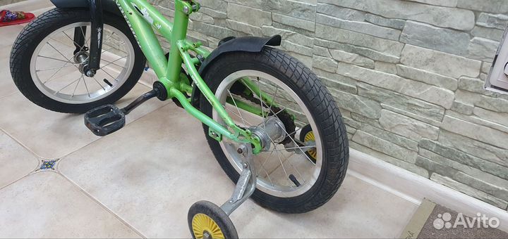 Детский велосипед 14 и самокат