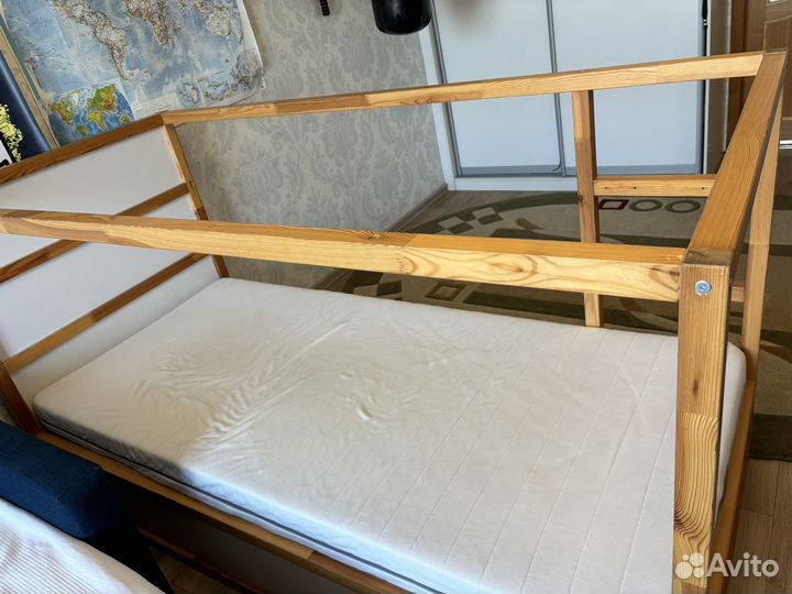 Кровать-перевертыш IKEA с матрасом и пологом
