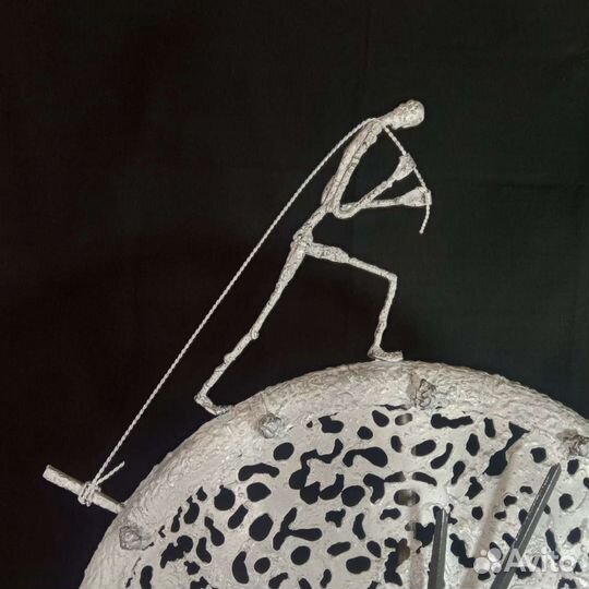 Часы кованые настенные 