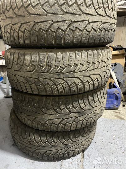 Nokian Tyres Hakkapeliitta 5 215/60 R16