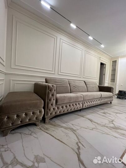 Дизайнерский диван и пуф (торг уместен)