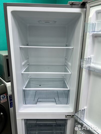 Холодильник Hi HCD016542S