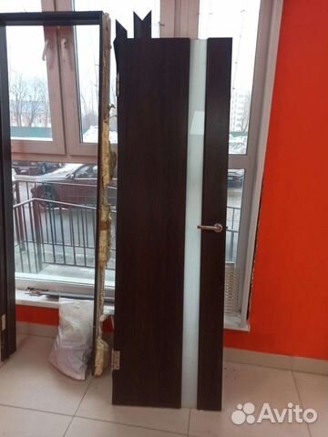 Межкомнатная дверь с замком и петлями 60 см