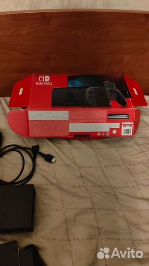 Игровая консоль. Nintendo switch с 3-мя играми