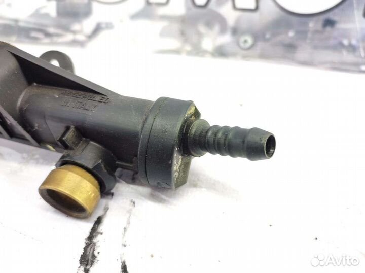 Рампа топливная Volkswagen Golf 3