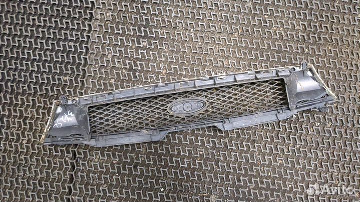 Решетка радиатора Ford Fiesta, 2000