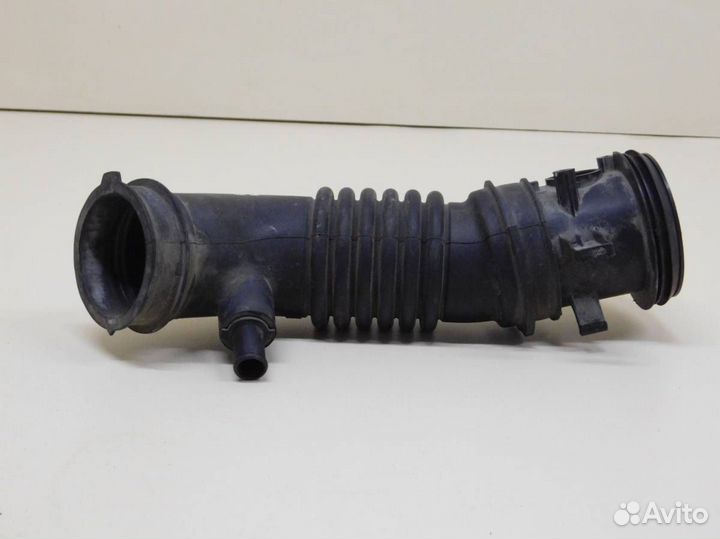 Патрубок воздушного фильтра Toyota Corolla E150 20