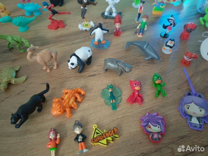 Игрушки из киндера пакетом