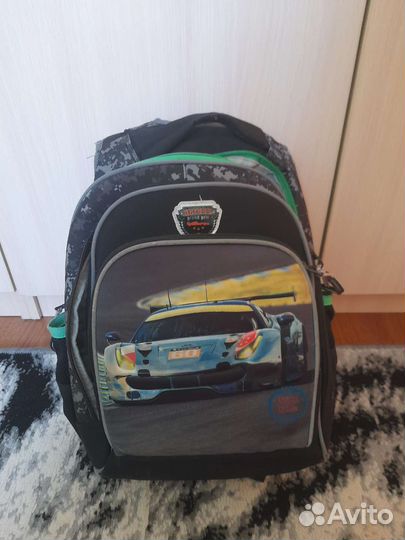 Школьный рюкзак