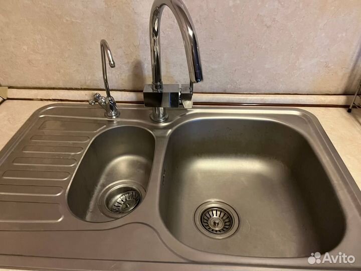 Кухонная мойка со смесителем бу