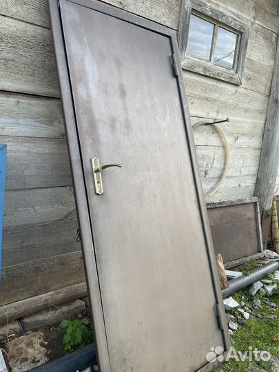 Дверь входная железная