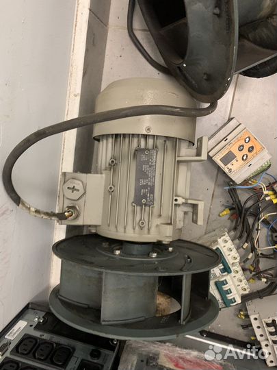 Электродвигатели Siemens 1LA7080-2AA