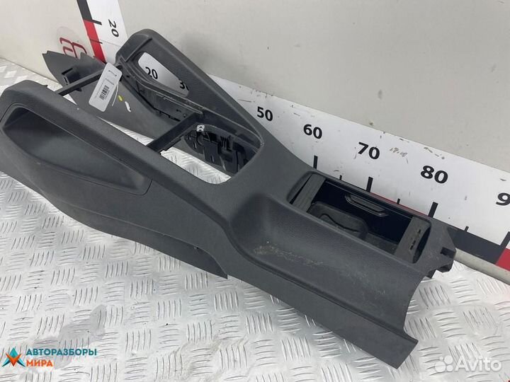 Консоль салона (центральная часть) Volkswagen Golf