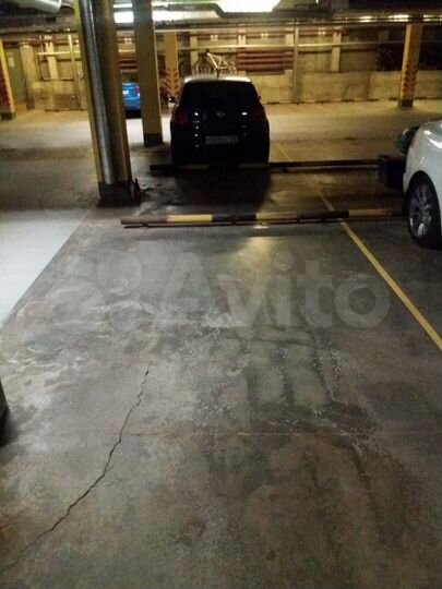 Машиноместо, 18 м²